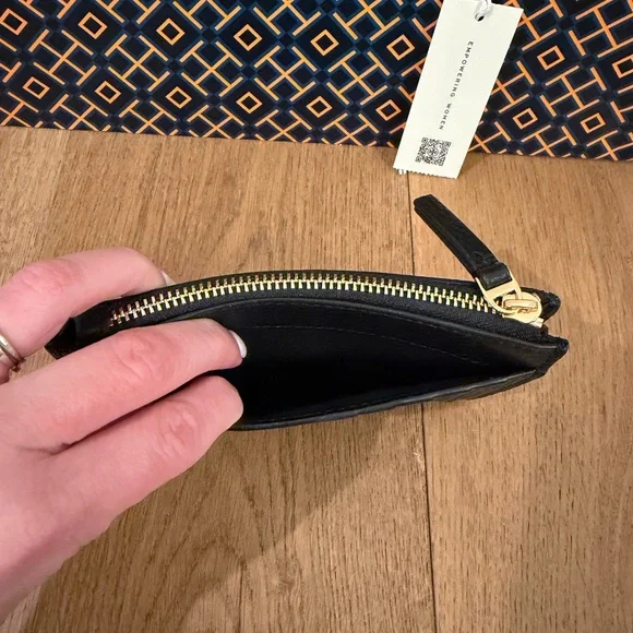 Tory Burch Britten Zip Card Case Mini Wallet Black Gold - Picture 4 of 5